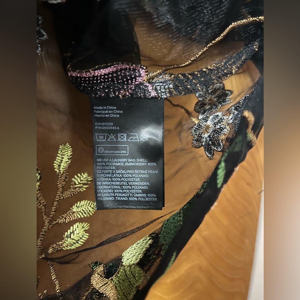 H&M Floral Embroidered Sheer Black Blouse M - Picture 5 of 9